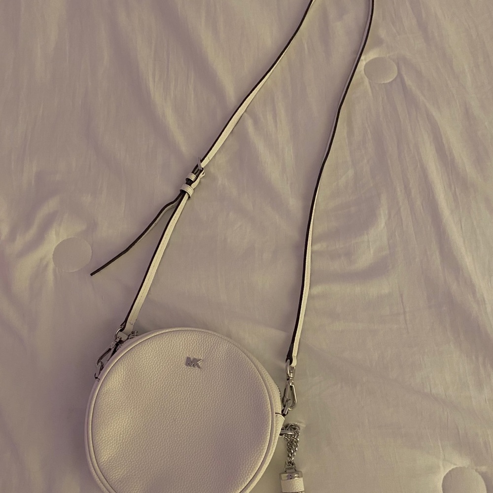 white MICHAEL KORS womens shoulder bad